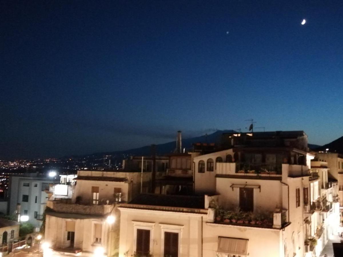 Aly Art Apartment Taormina Duomo, Gulf & Etna View Ngoại thất bức ảnh