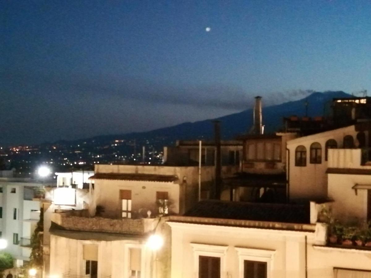 Aly Art Apartment Taormina Duomo, Gulf & Etna View Ngoại thất bức ảnh