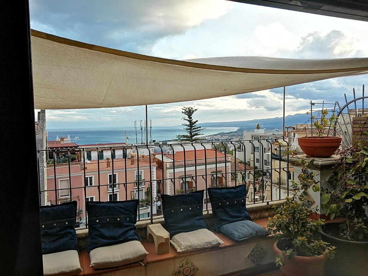 Aly Art Apartment Taormina Duomo, Gulf & Etna View Ngoại thất bức ảnh